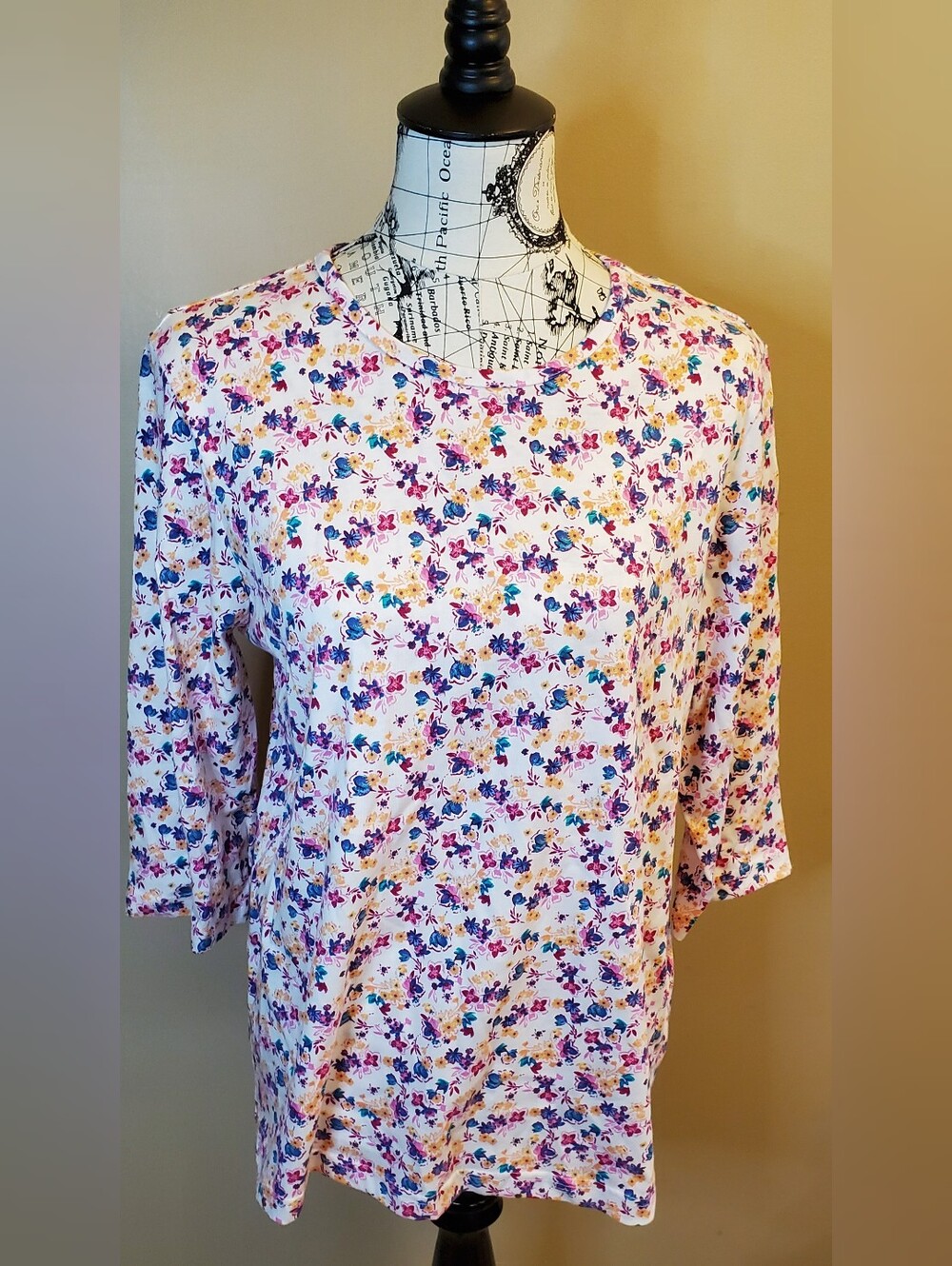 Blair Large Floral Blouse Women's L White Pink Blue 3/4 Sleeve Cotton Blend Top